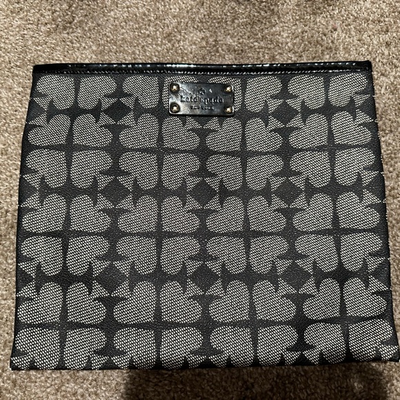 KATE SPADE Large Pouch - Picture 2 of 7